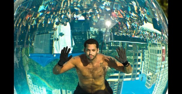 Omul care și-a ținut respirația timp de 17 minute. Cum a fost posibil
